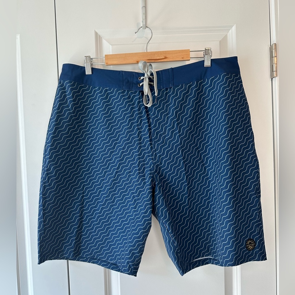 United By Blue Men’s Stillwater Boardshort Lightweight Quick Dry Navy (Size 38)